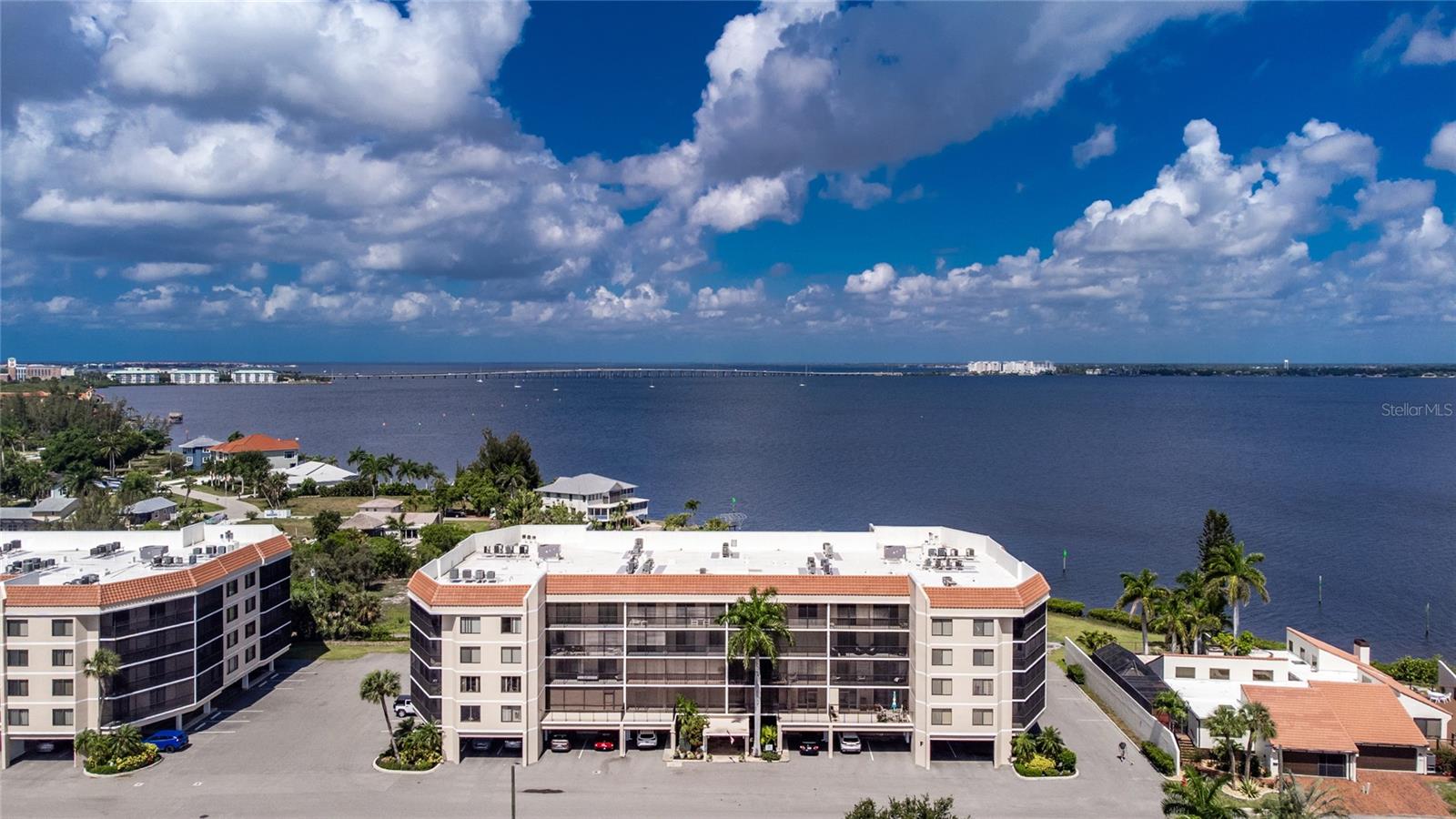 EMERALD POINTE PH 06 BLDG F - Residential