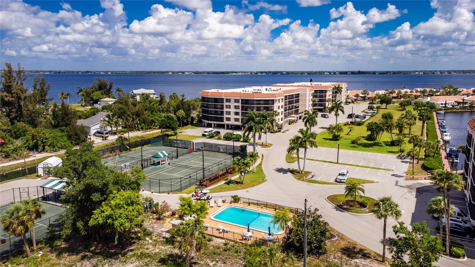 EMERALD POINTE PH 06 BLDG F - Residential