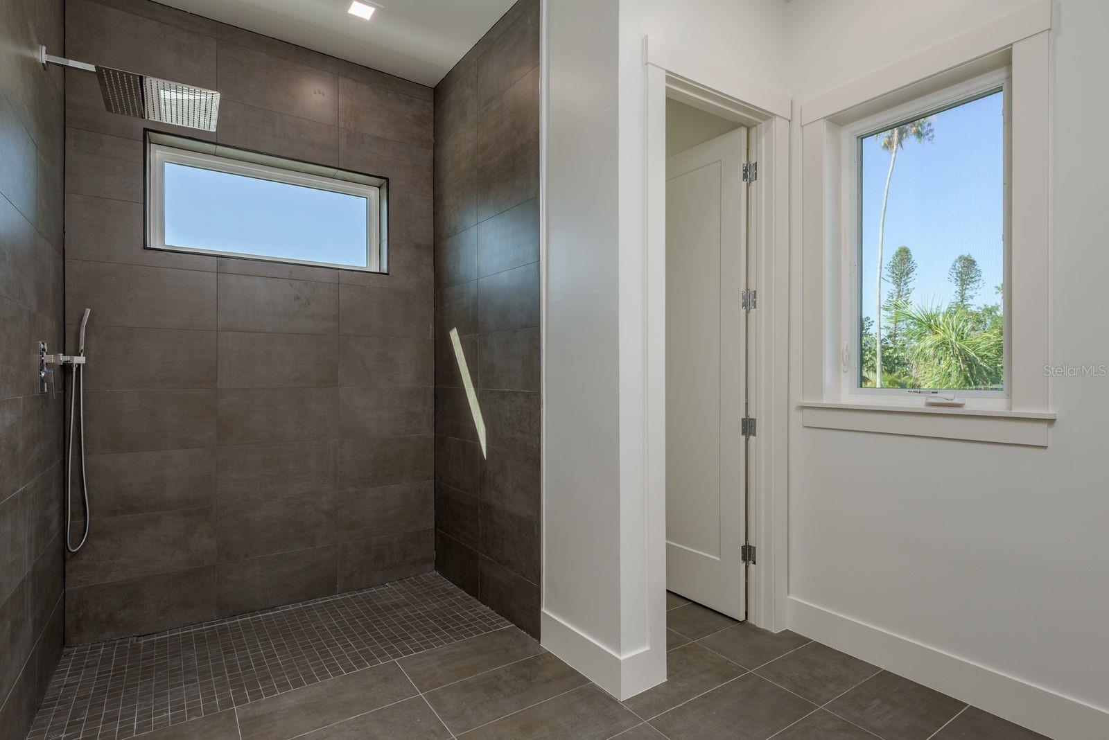 SHORE ACRES OVERLOOK SEC - Residential