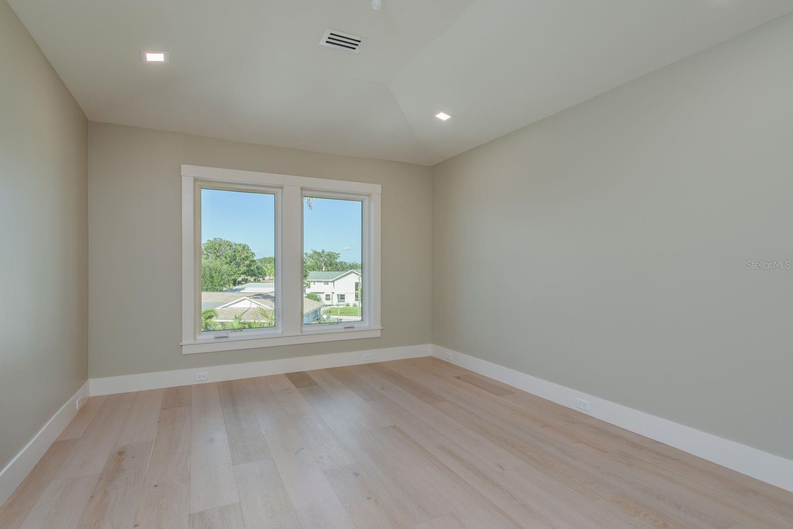 SHORE ACRES OVERLOOK SEC - Residential