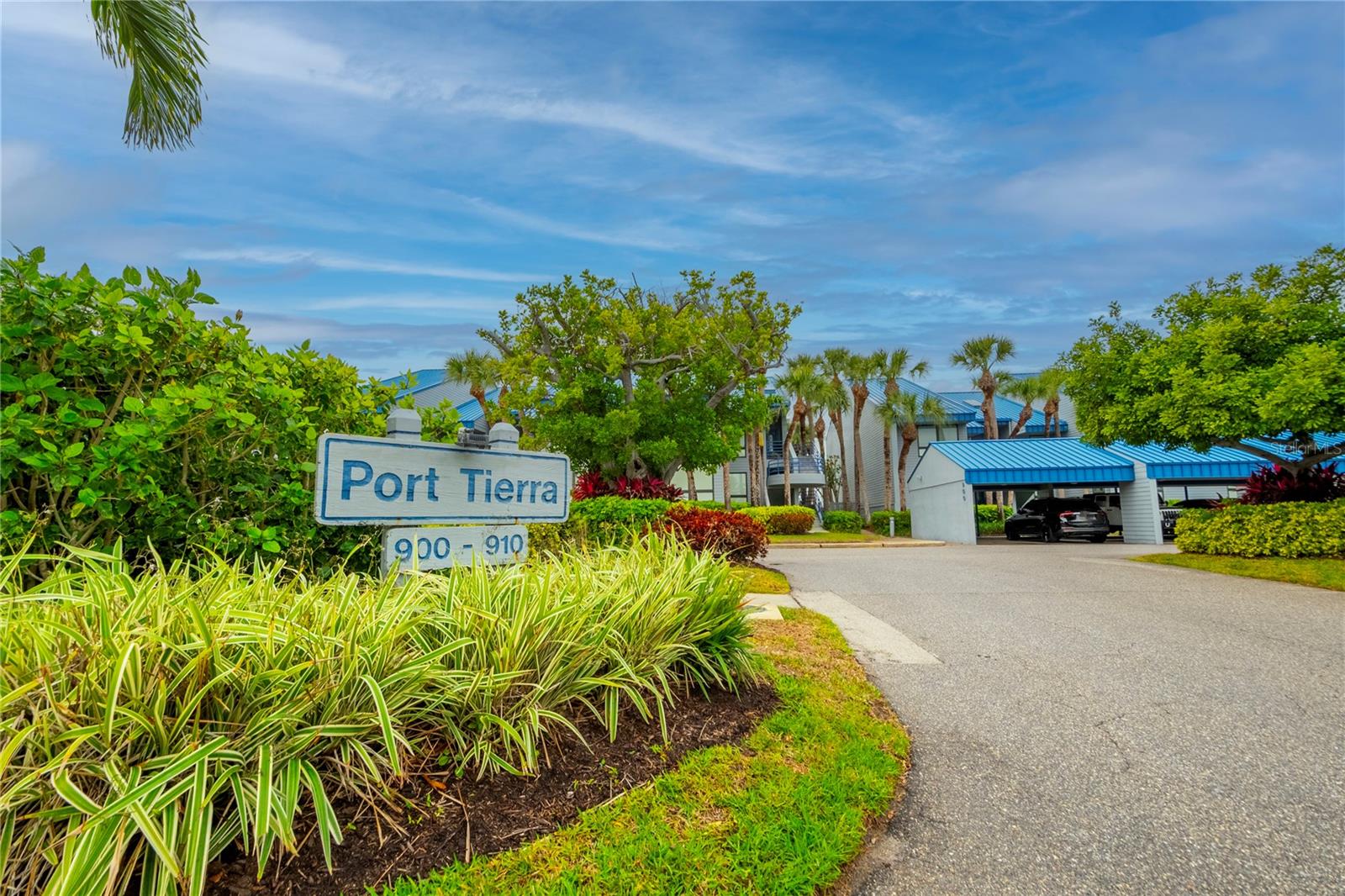 PORT TIERRA CONDO - Residential