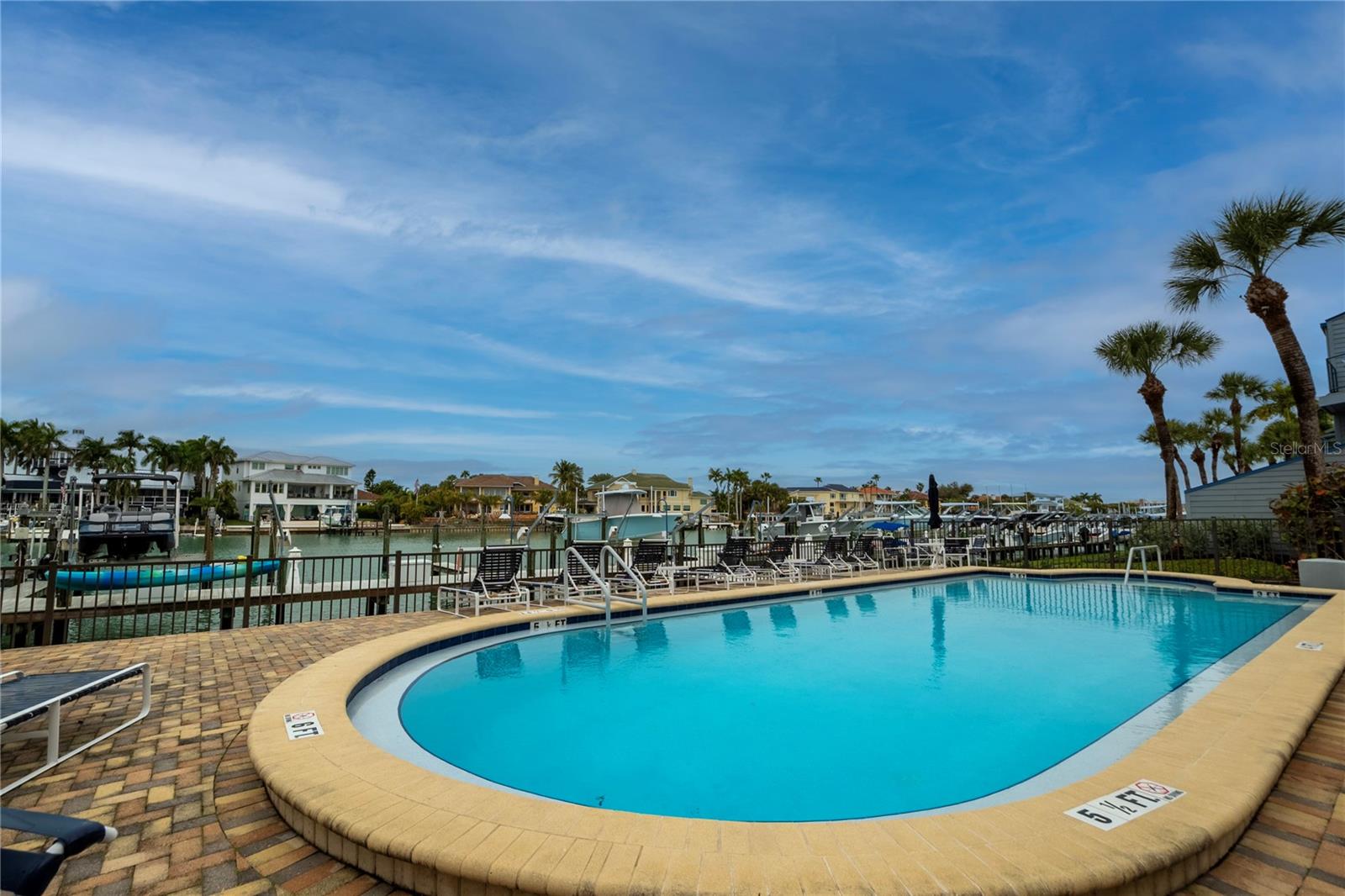 PORT TIERRA CONDO - Residential