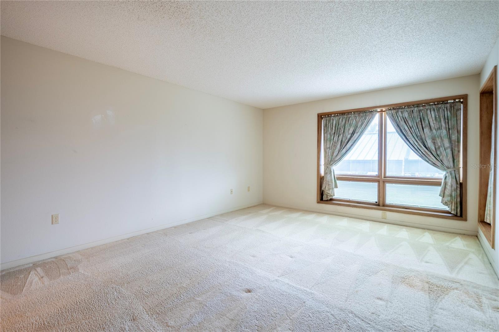 PORT TIERRA CONDO - Residential