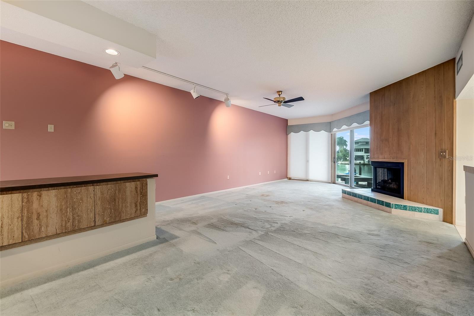 PORT TIERRA CONDO - Residential