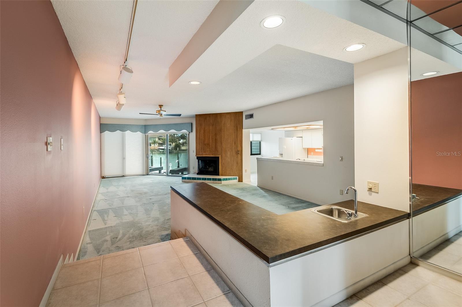 PORT TIERRA CONDO - Residential