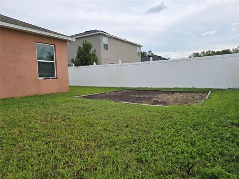 A home in WINTER HAVEN