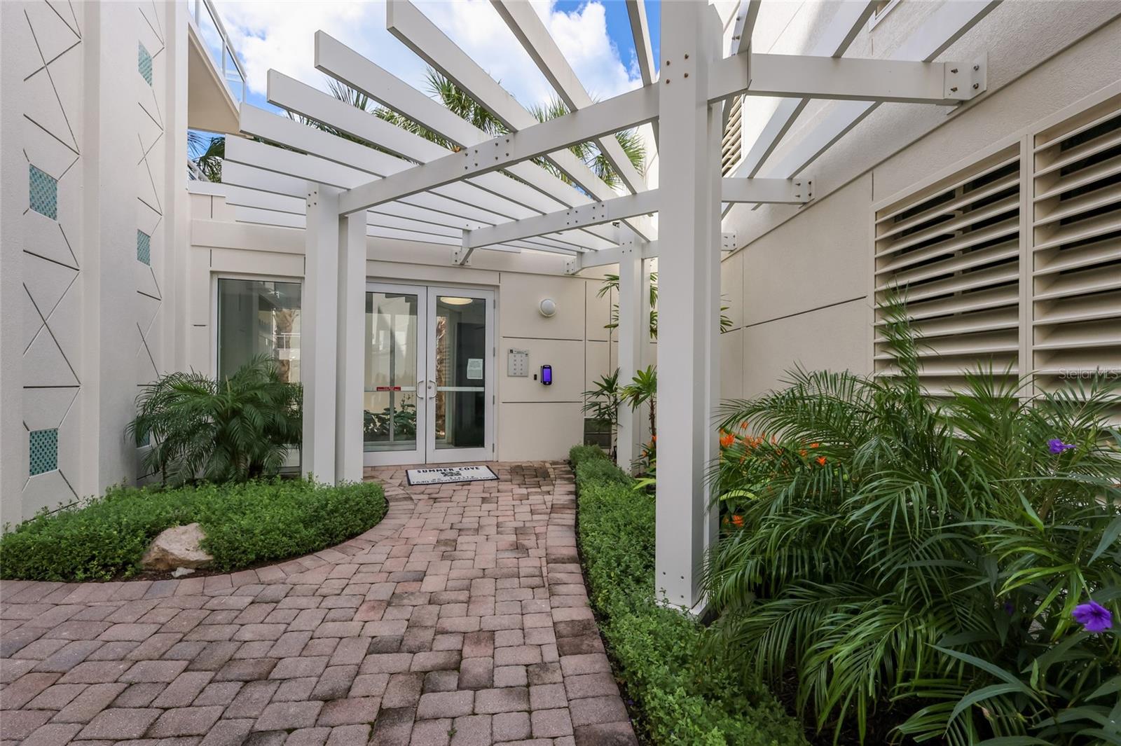 1640 SUMMERHOUSE LANE 40