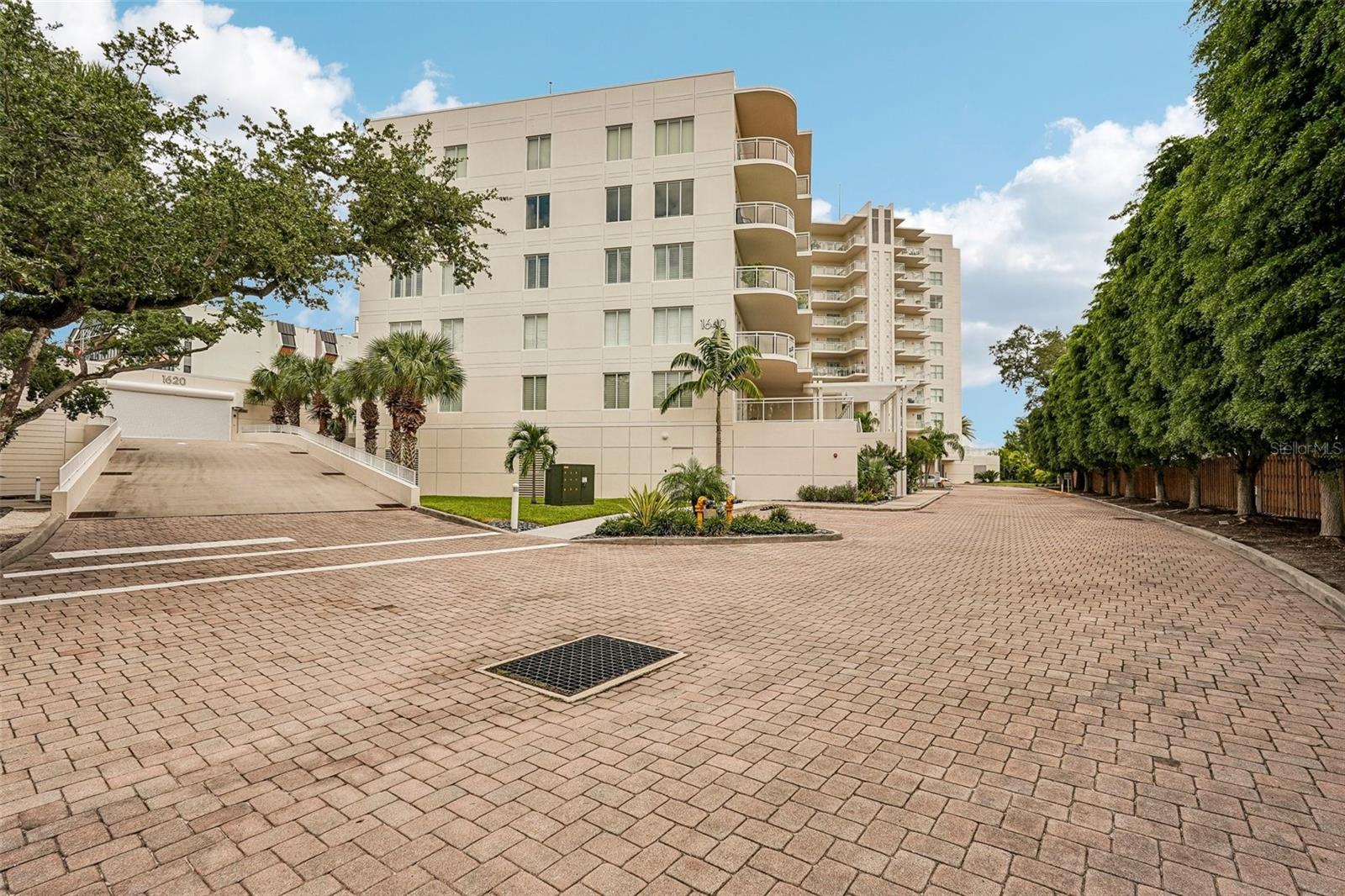 1640 SUMMERHOUSE LANE 40