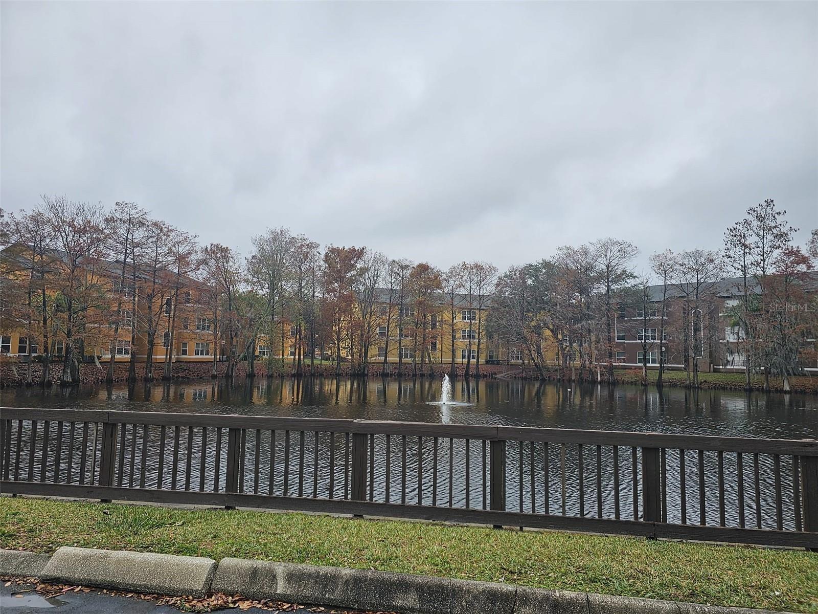 VENETIAN PLACE - Residential