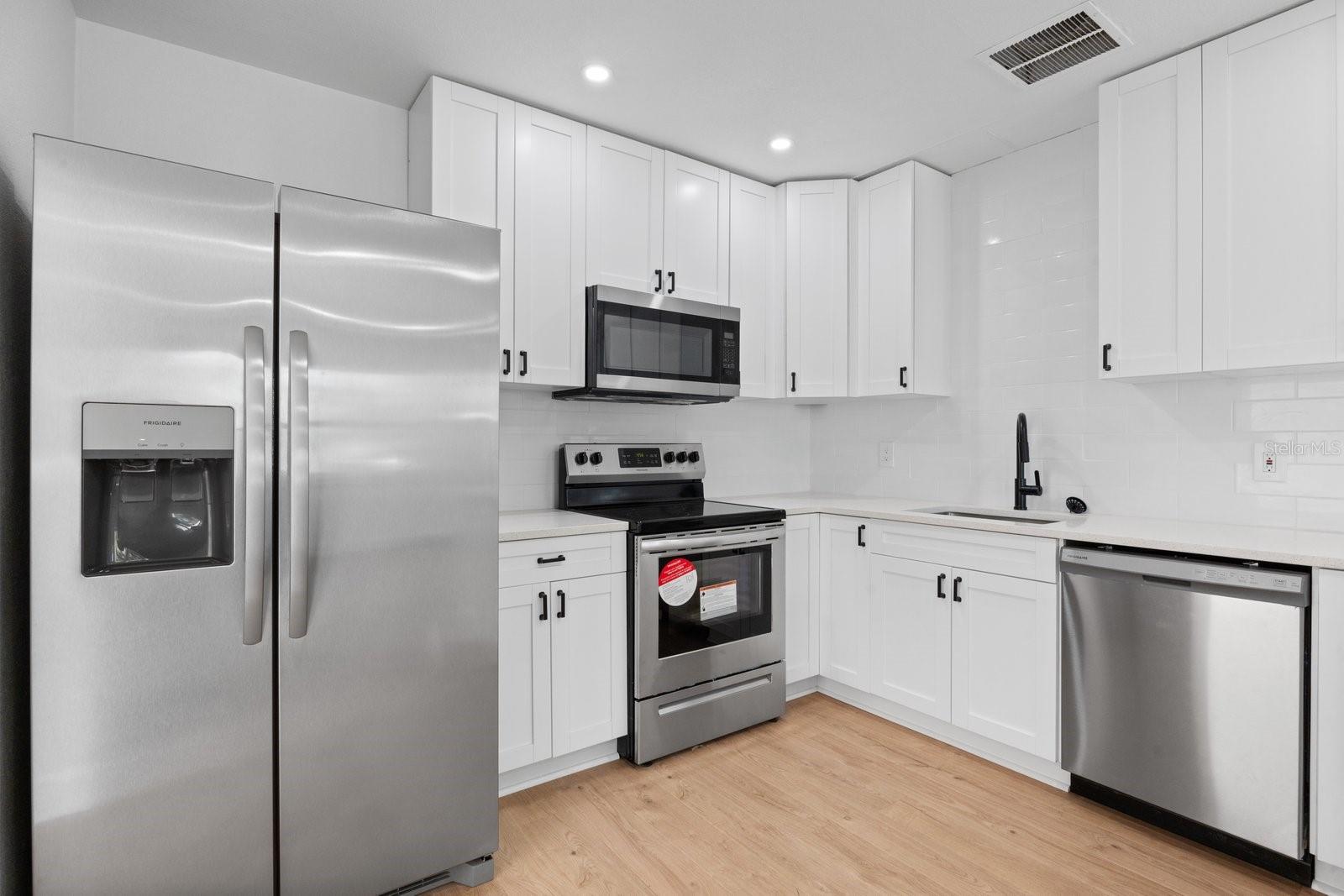 COLONIAL PARKS REP - Residential