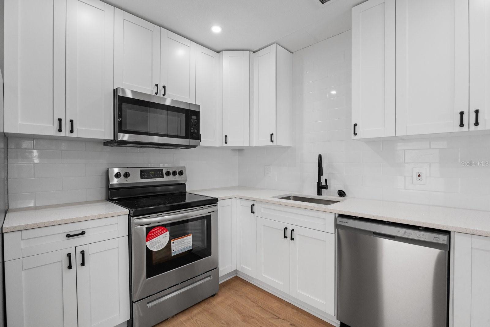 COLONIAL PARKS REP - Residential