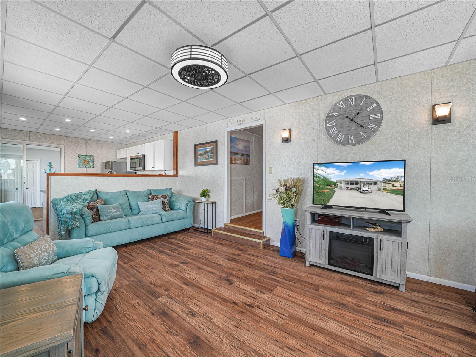 SADDLEBAG LAKE - Residential