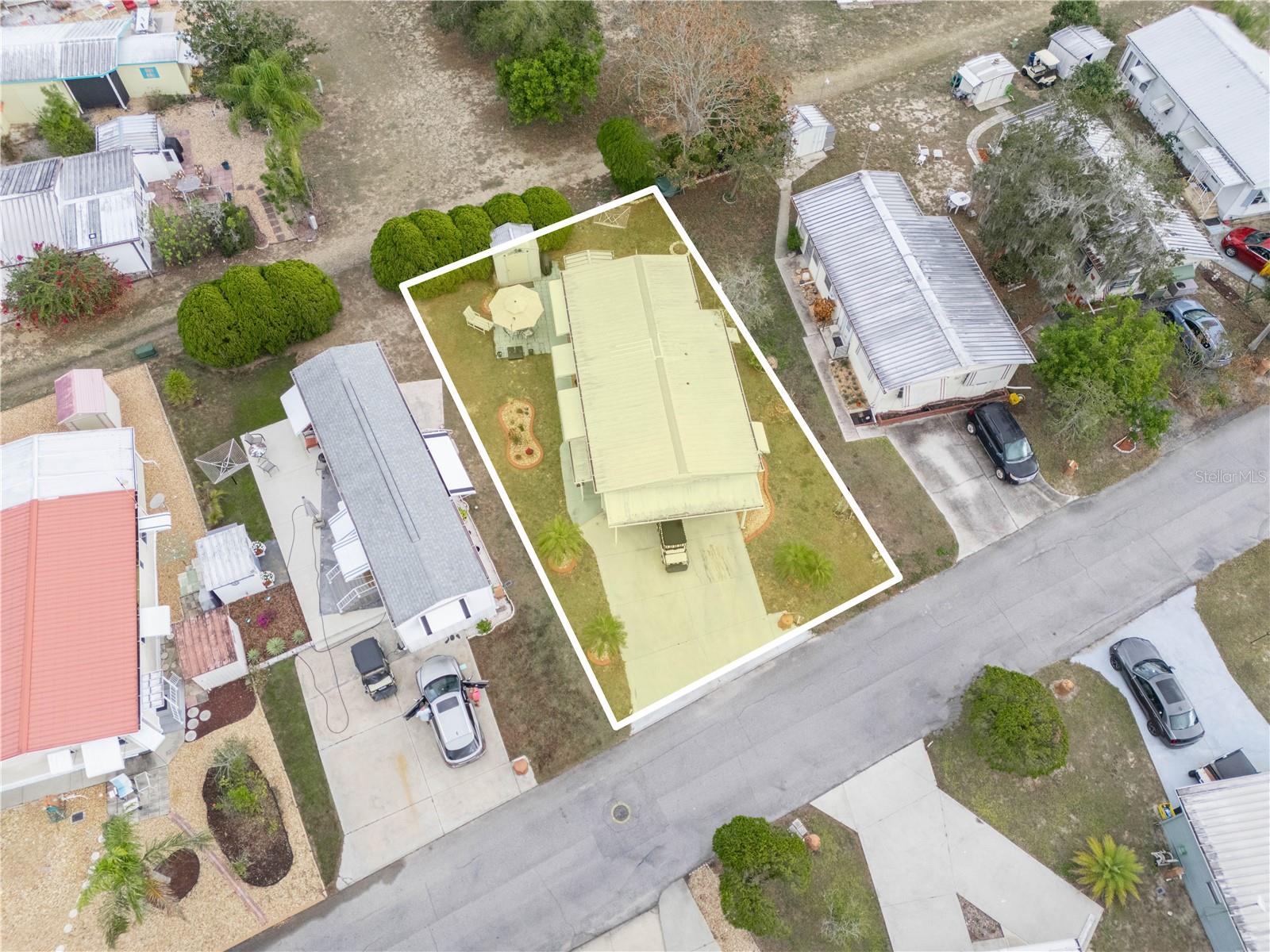 SADDLEBAG LAKE - Residential