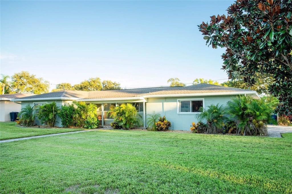 Photo of 2001 Magnolia Drive, Clearwater, FL 33764 (MLS # S5154860)
