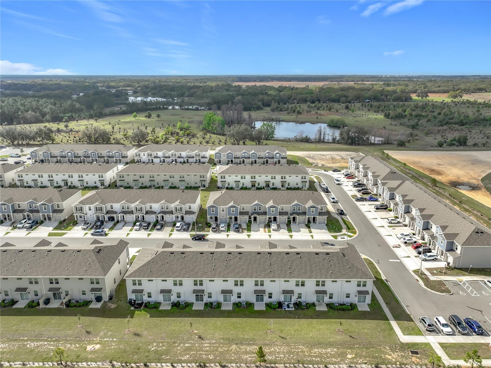 CHATEAU/ASTONIA - Residential