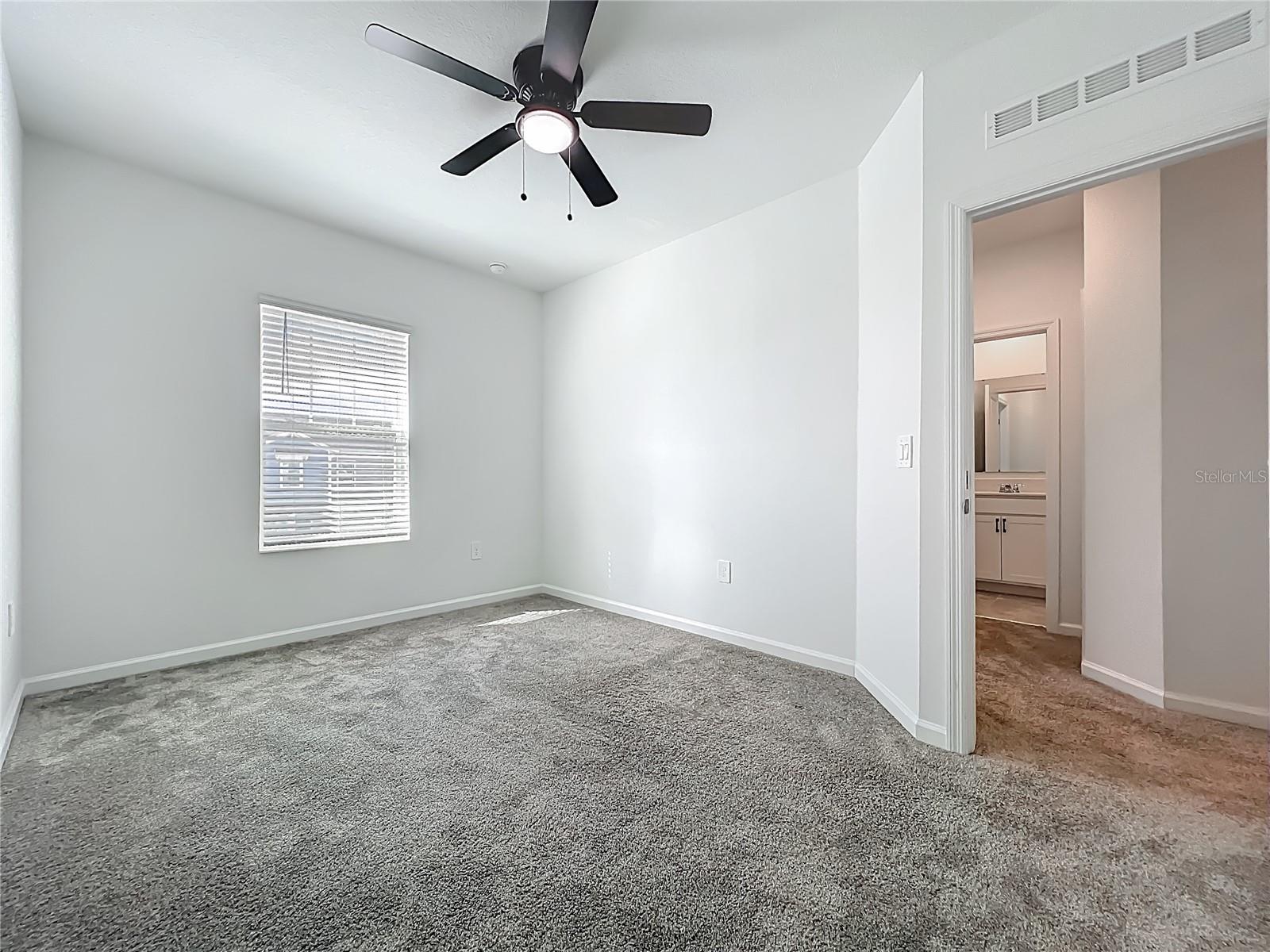 CHATEAU/ASTONIA - Residential