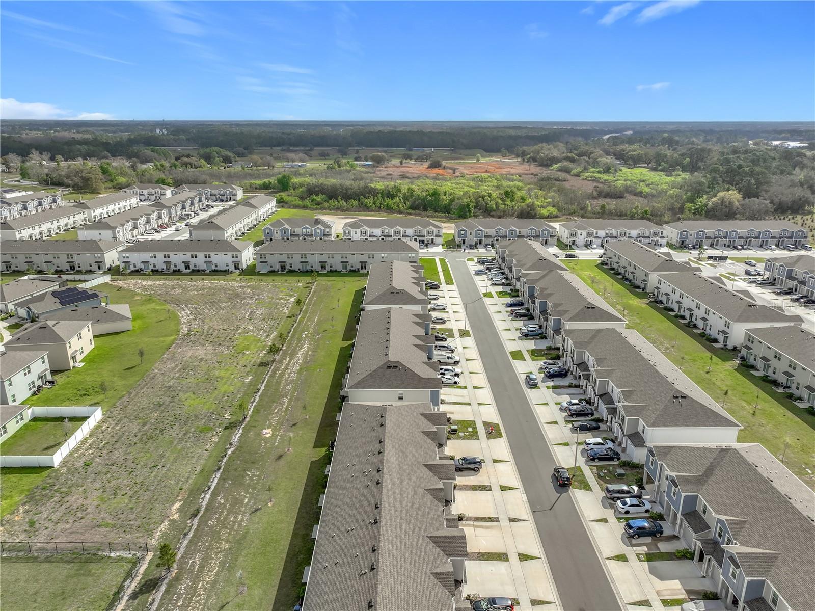 CHATEAU/ASTONIA - Residential