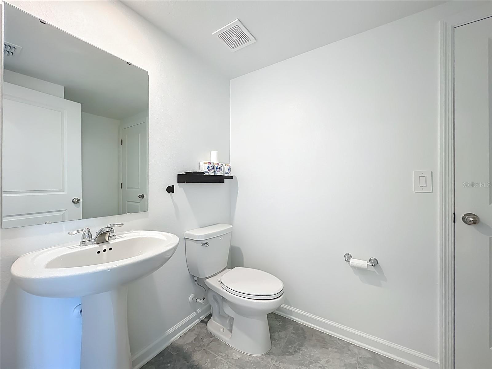 CHATEAU/ASTONIA - Residential