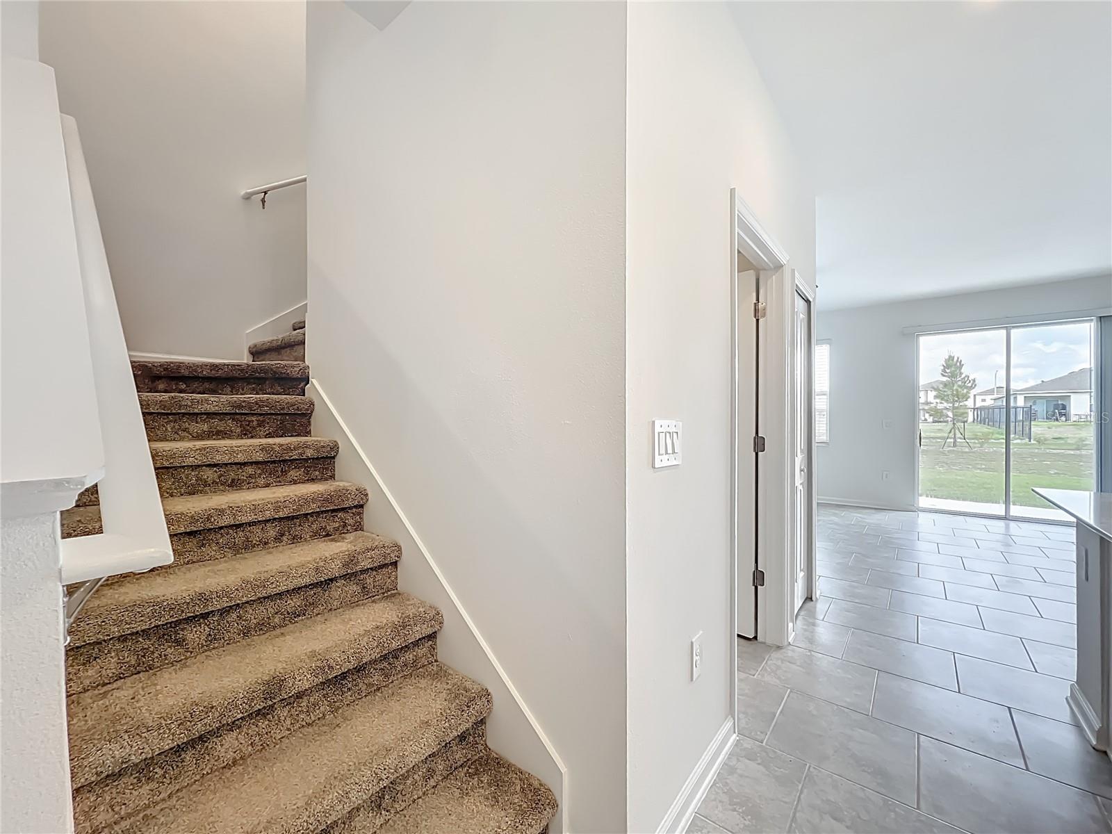 CHATEAU/ASTONIA - Residential