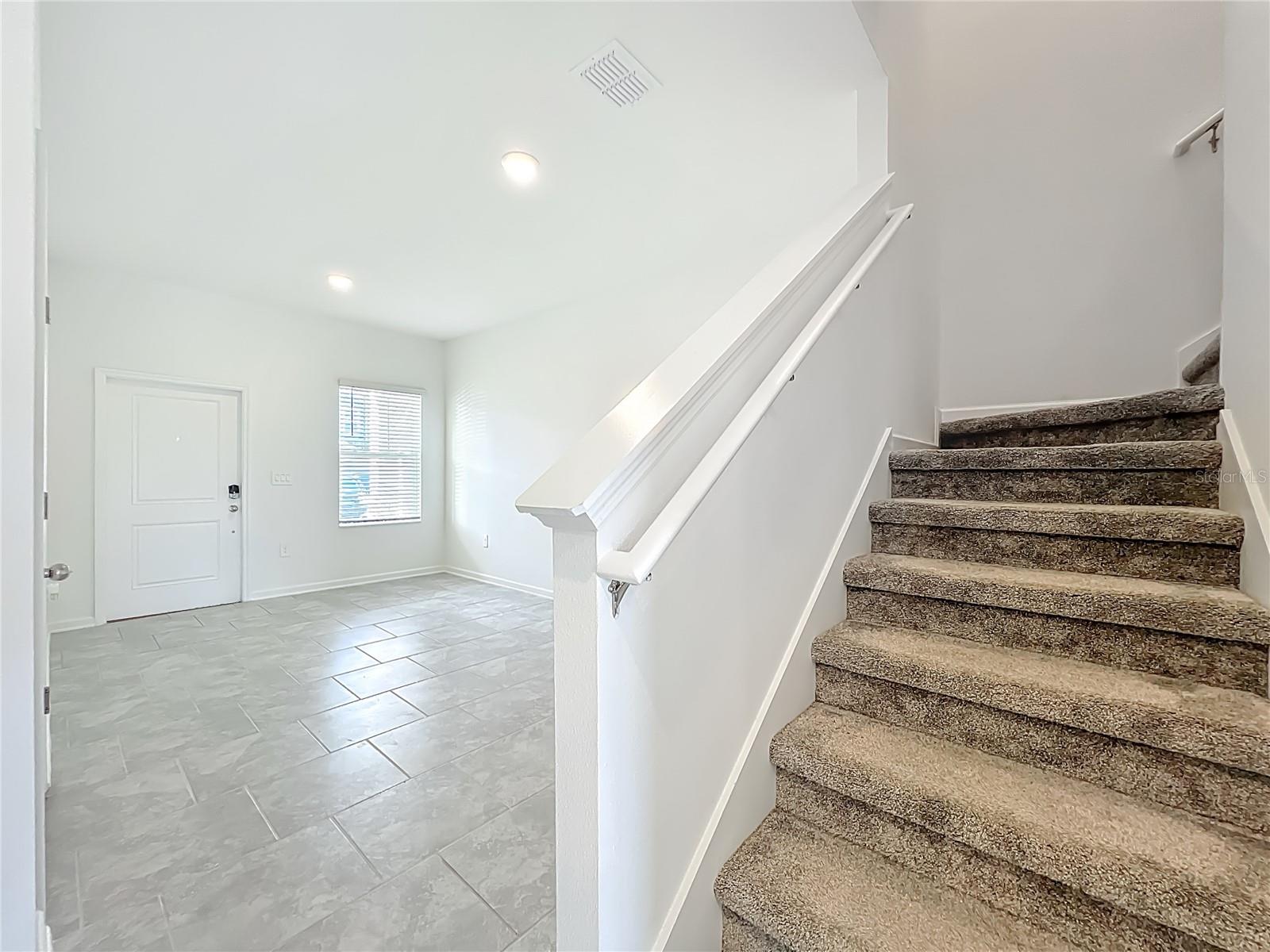 CHATEAU/ASTONIA - Residential