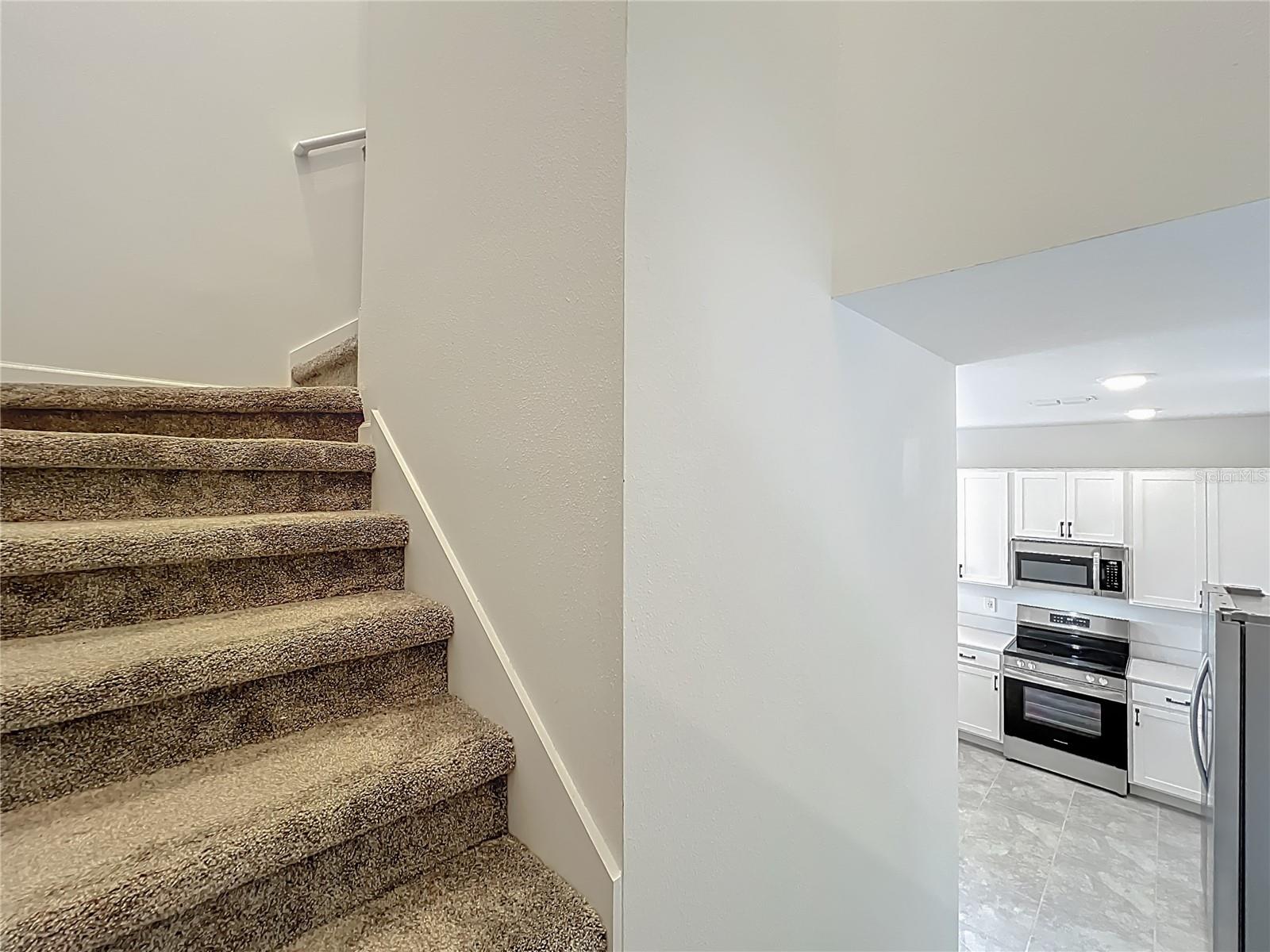 CHATEAU/ASTONIA - Residential