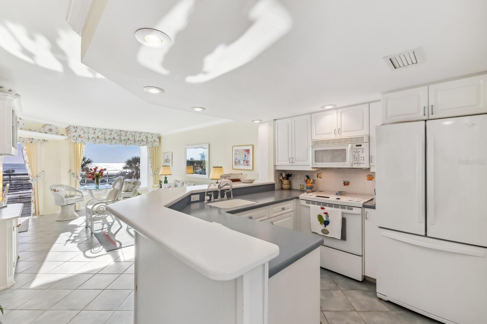 BEACH CHALET - Residential