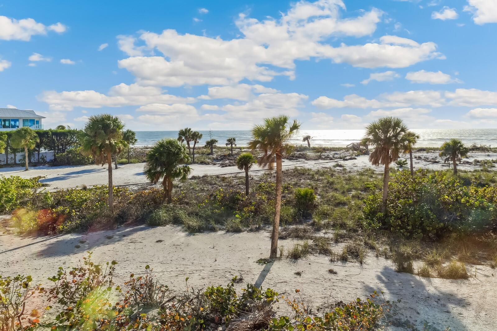 BEACH CHALET - Residential