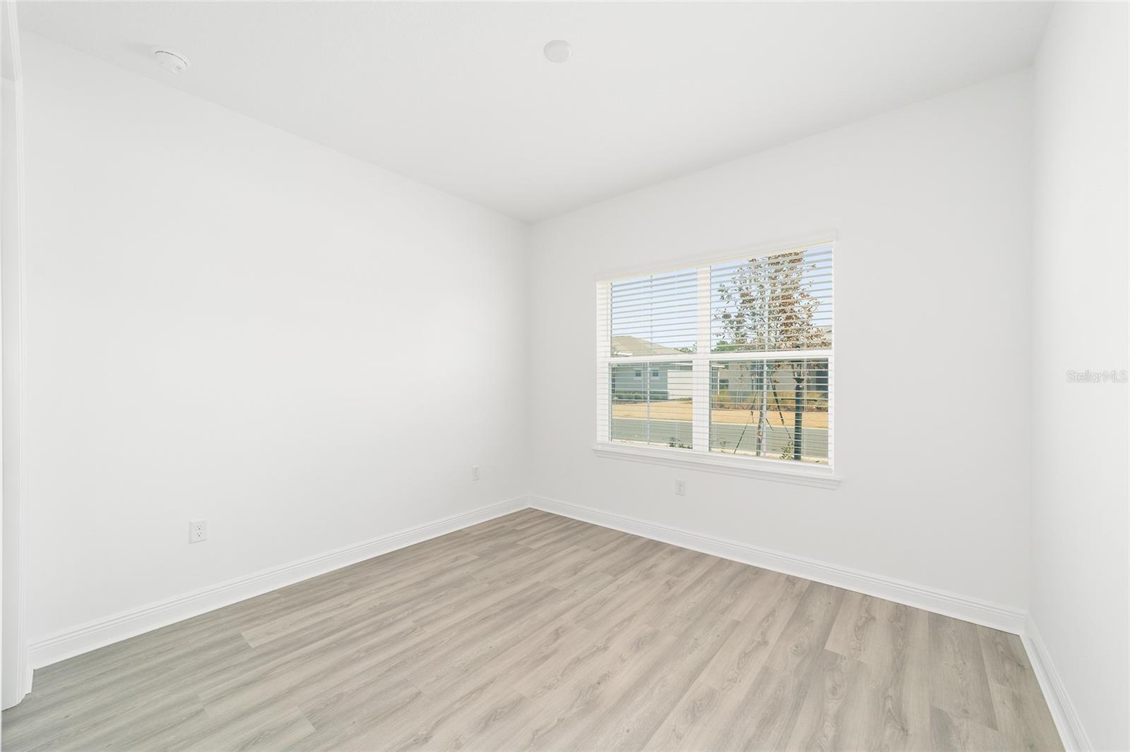 ON TOP OF THE WORLD - Residential