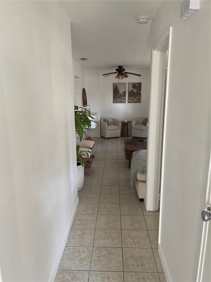 ROYAL OAK MANOR - Residential Lease