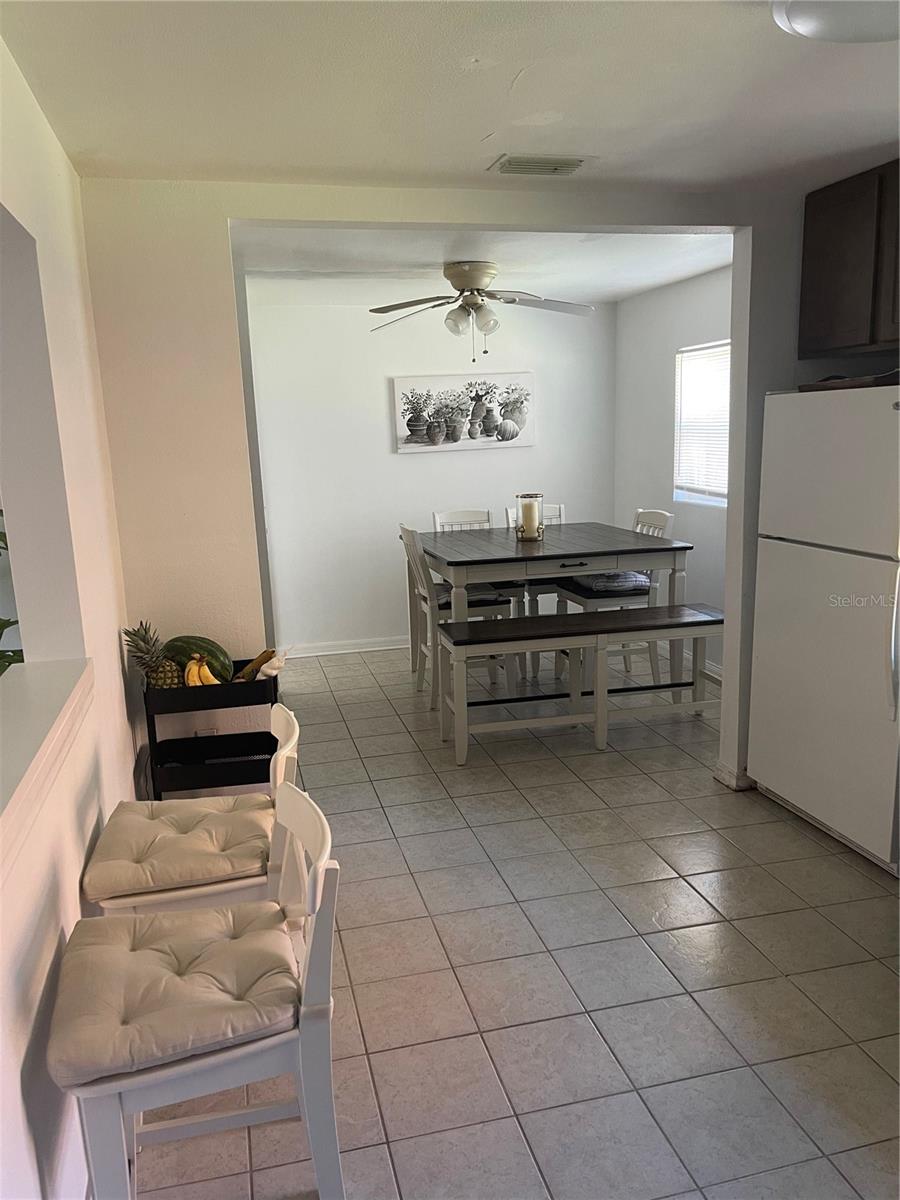 ROYAL OAK MANOR - Residential Lease