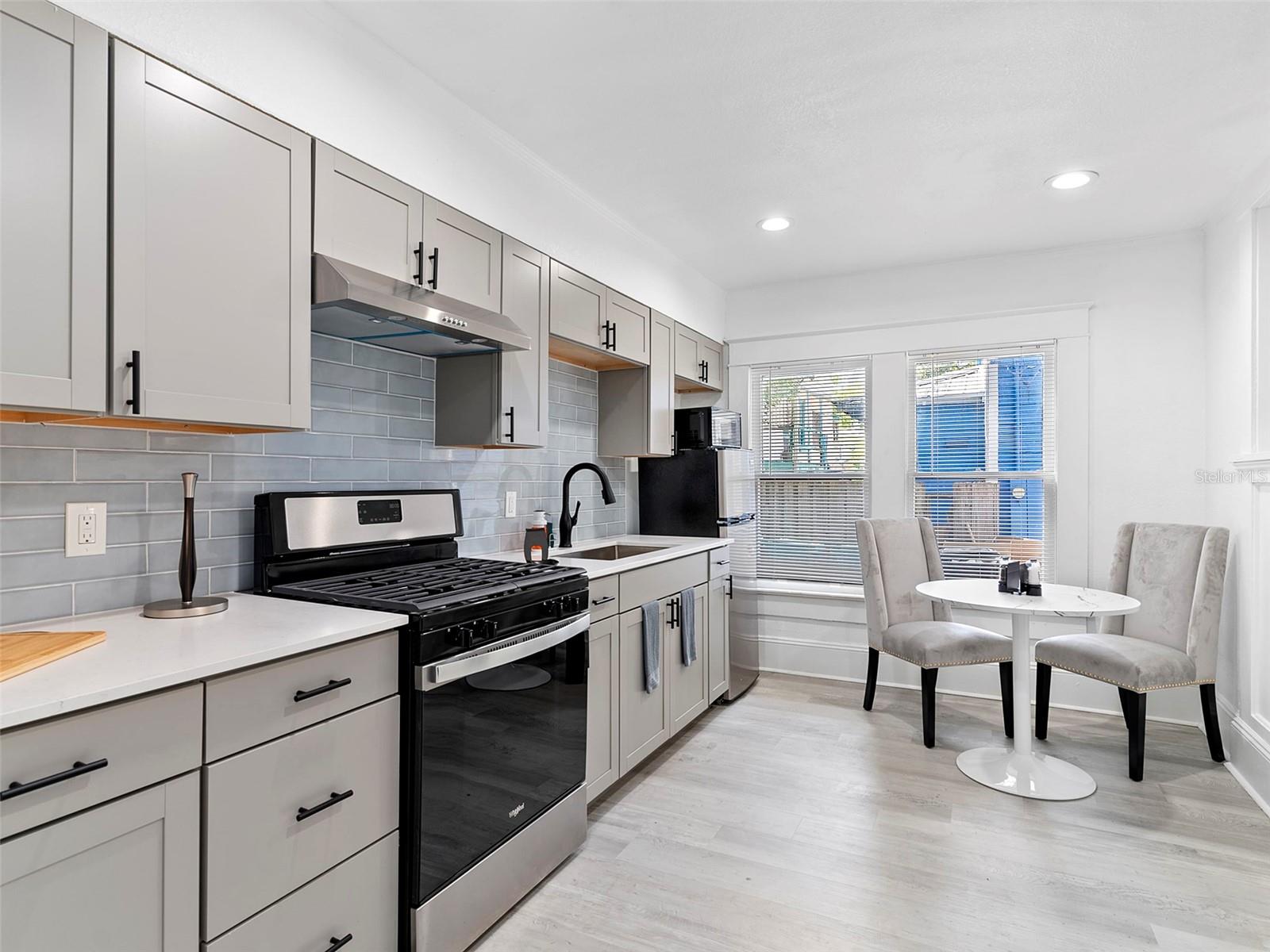 BEG 138 FT E OF SE COR BROADWAY & HARWOOD RUN E 62 - Residential Income