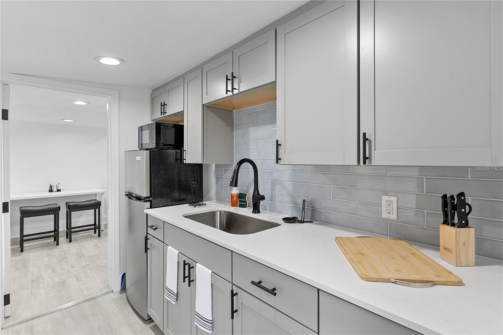 BEG 138 FT E OF SE COR BROADWAY & HARWOOD RUN E 62 - Residential Income