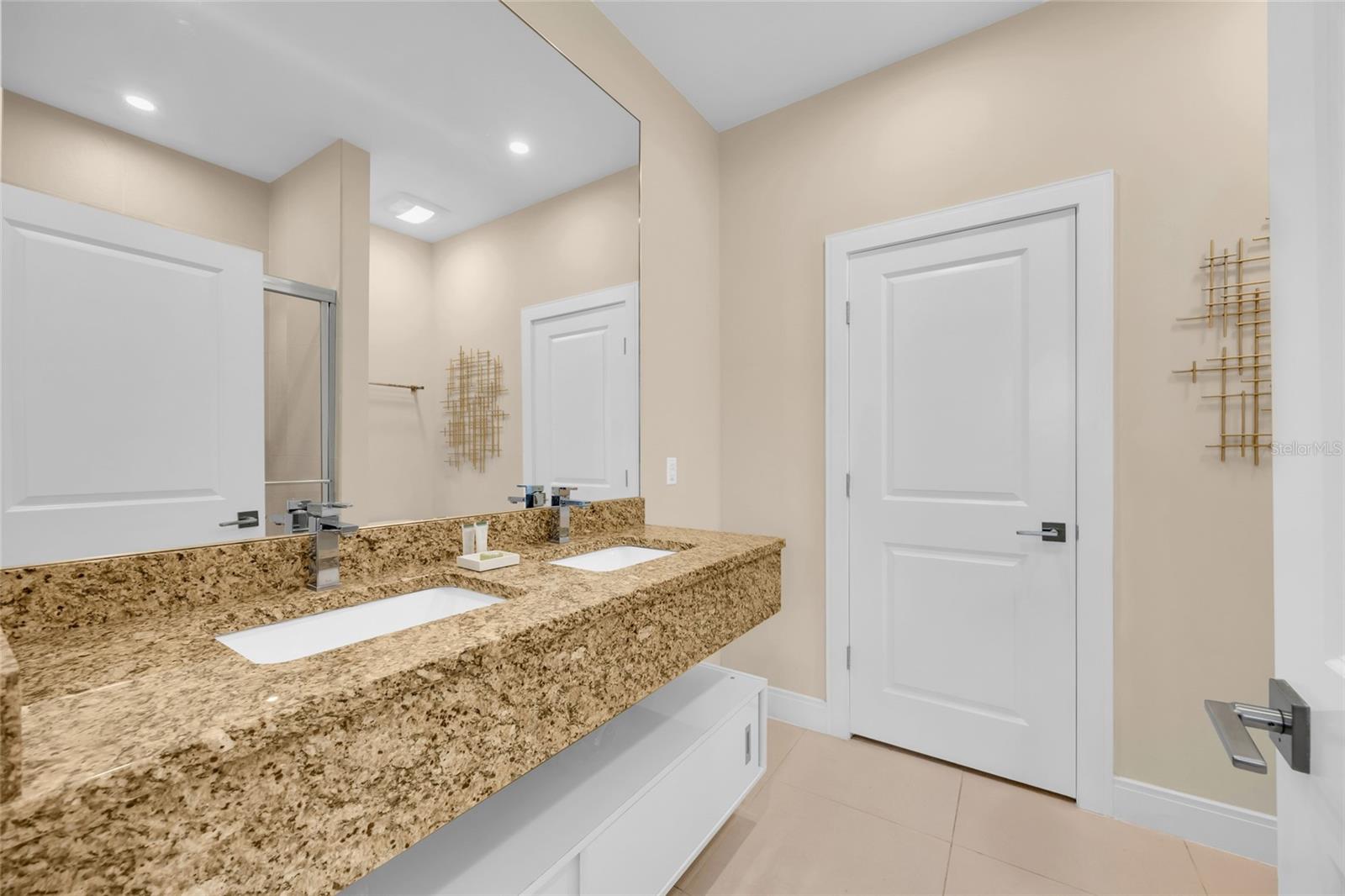 MAGIC VILLAGE - Residential