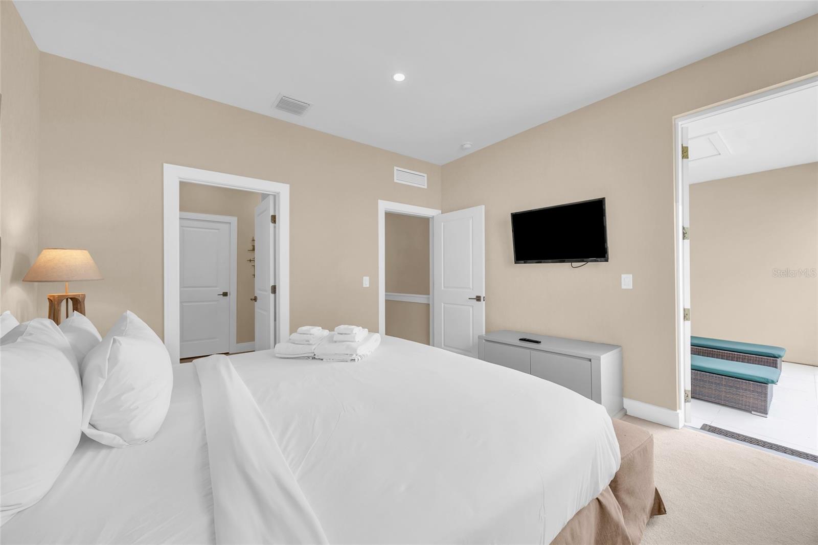 MAGIC VILLAGE - Residential