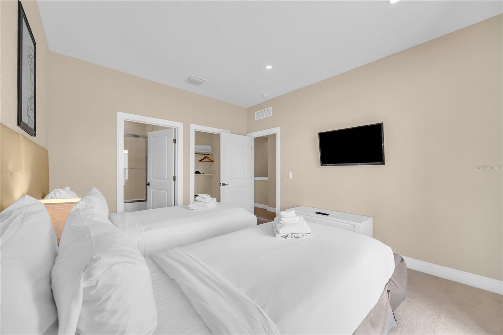 MAGIC VILLAGE - Residential