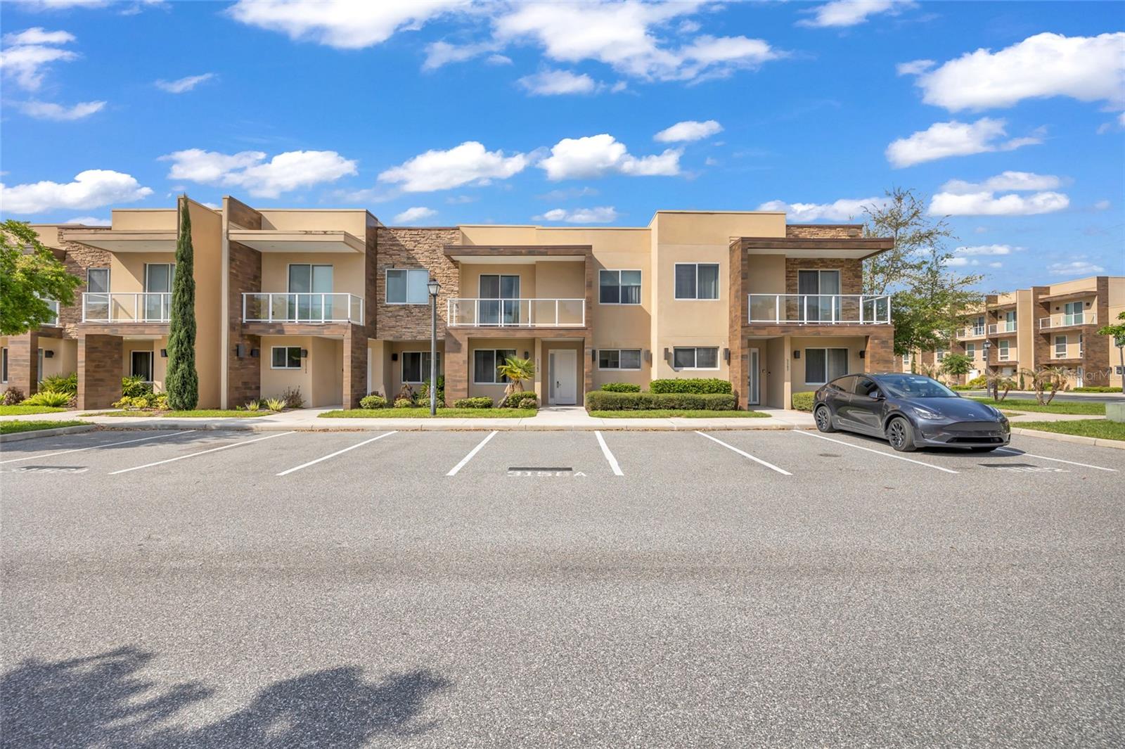 MAGIC VILLAGE - Residential