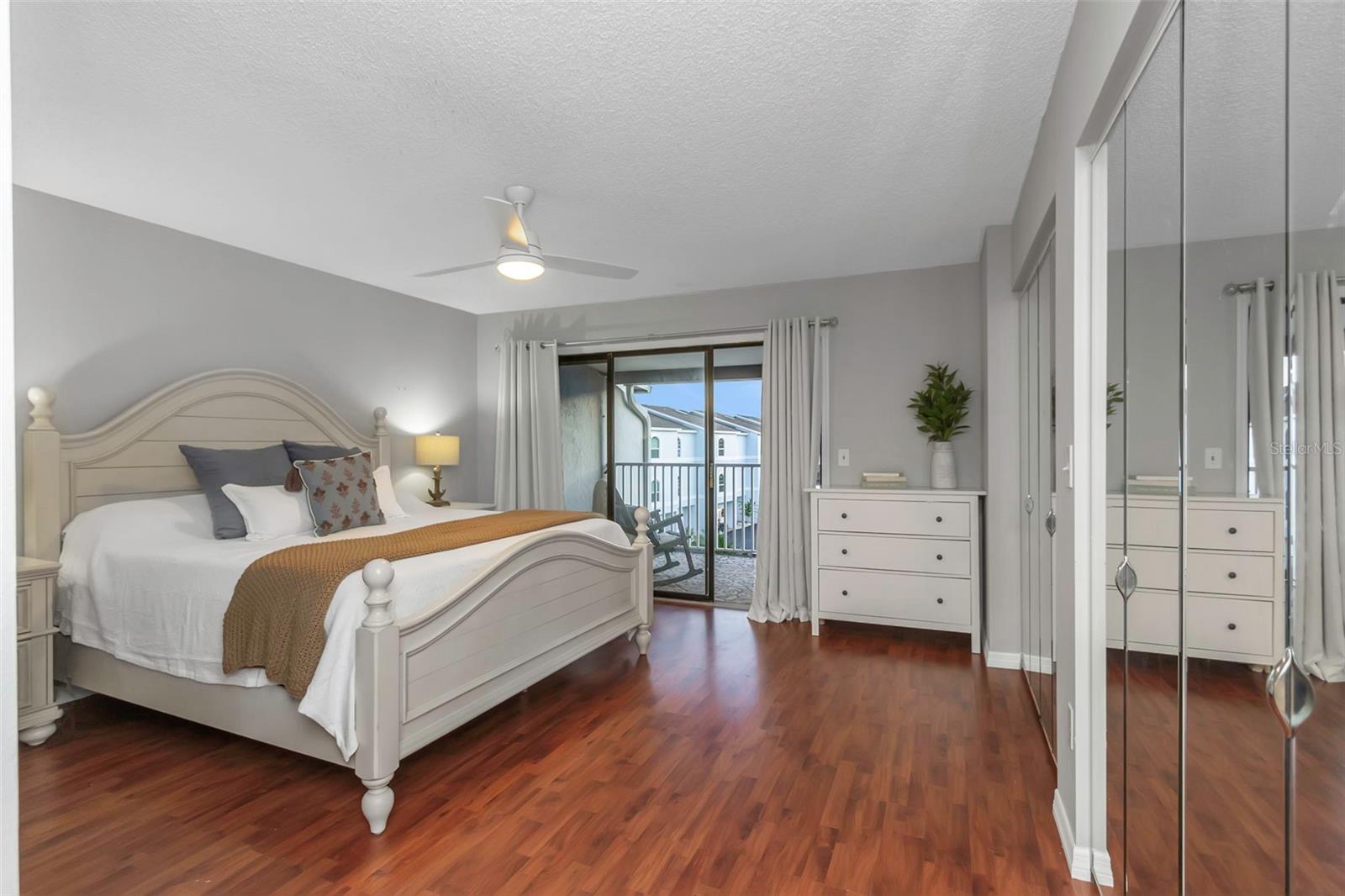 BAYWAY CONDO PH ONE - Residential