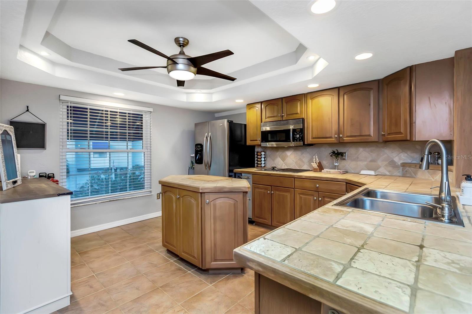 BAYWAY CONDO PH ONE - Residential