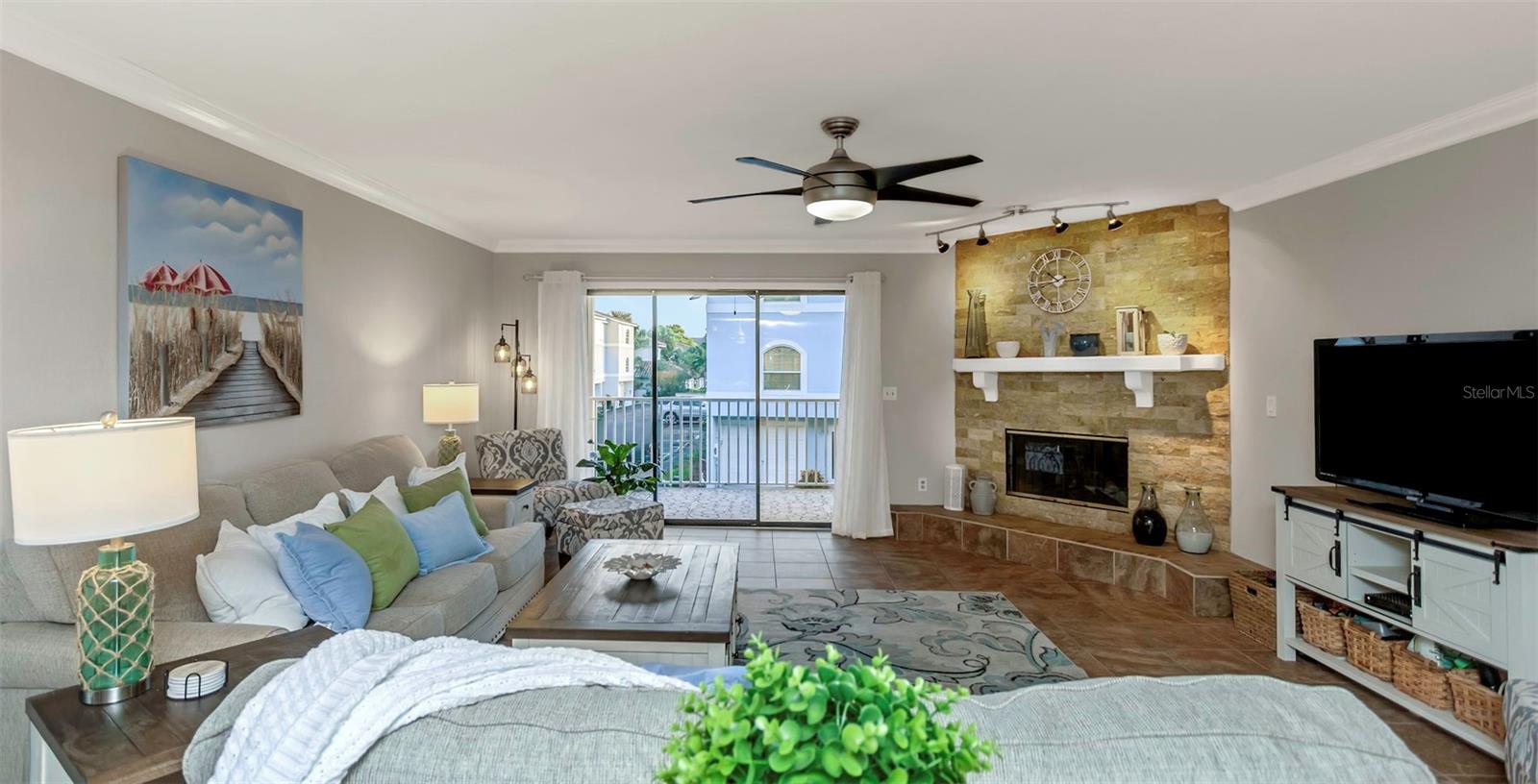 BAYWAY CONDO PH ONE - Residential