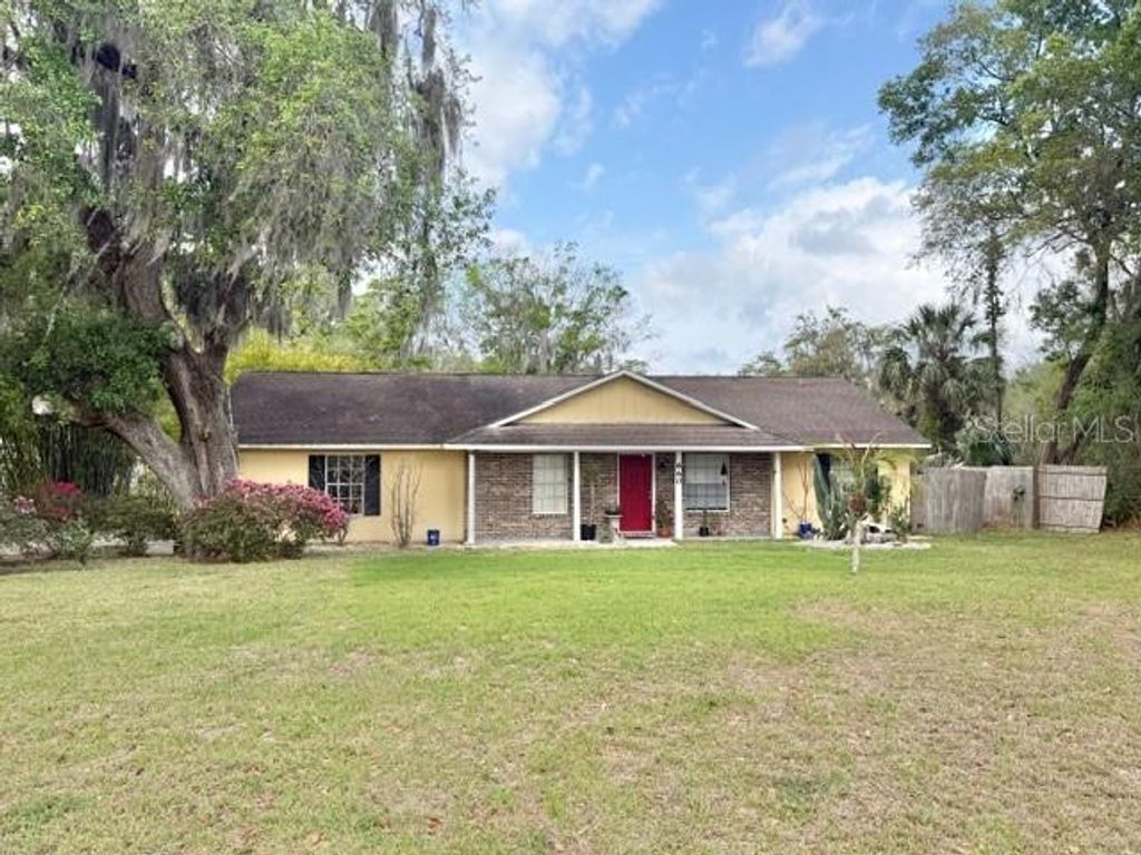Photo of 660 Cloudcroft Drive, Deltona, FL 32738 (MLS # O6394648)