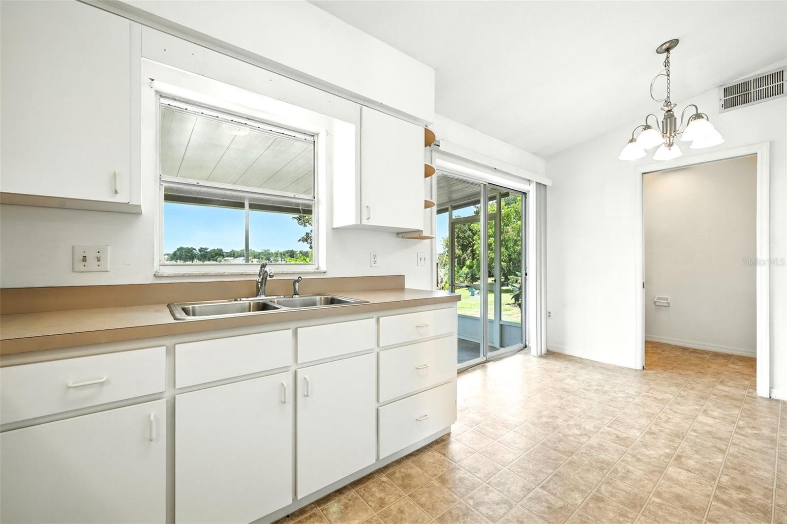 UMATILLA LAKE MARY ESTATES SUB - Residential