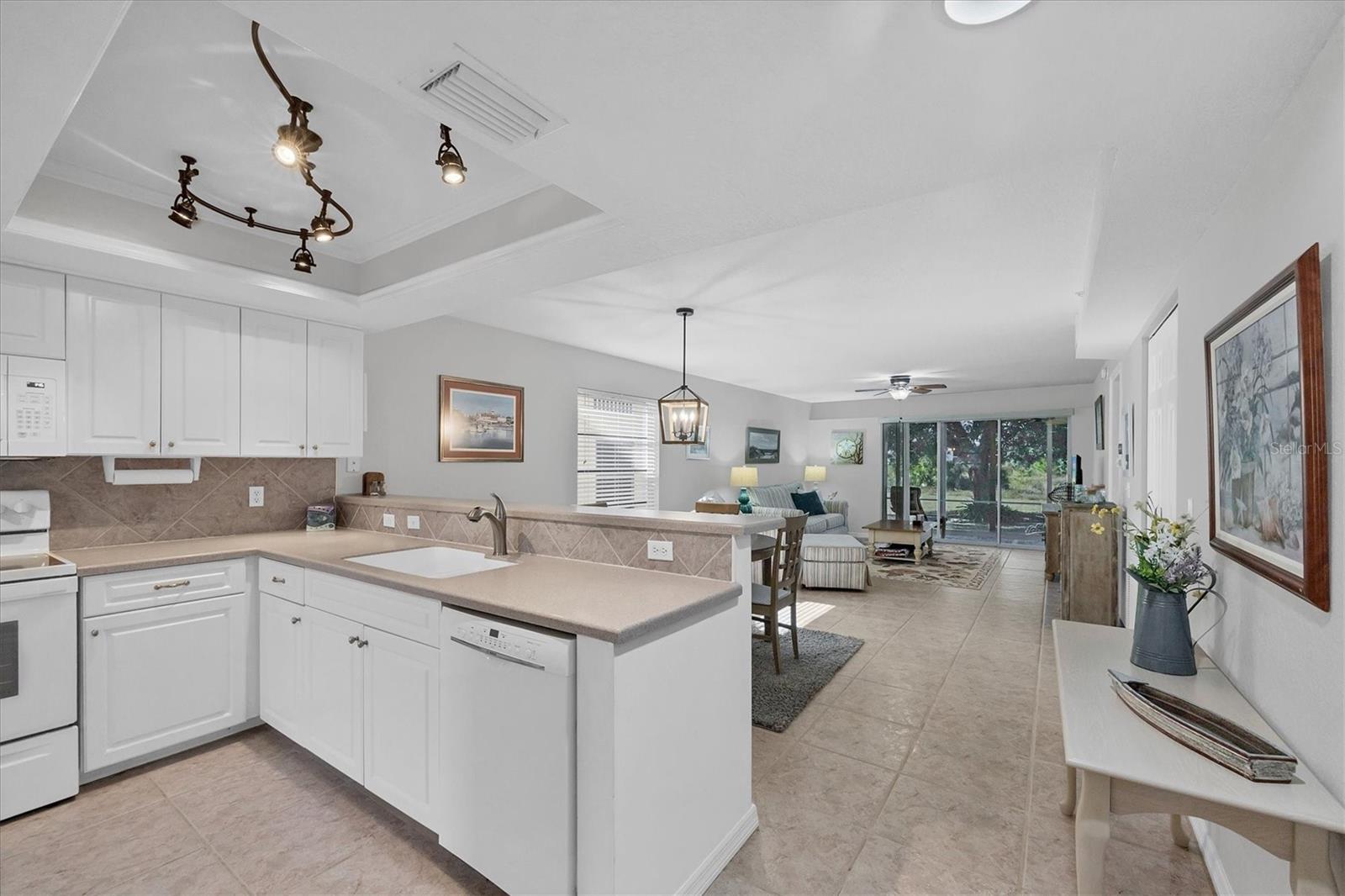 SANCTUARY AT GOLDEN TEE PH 04 BLDG 07 - Residential