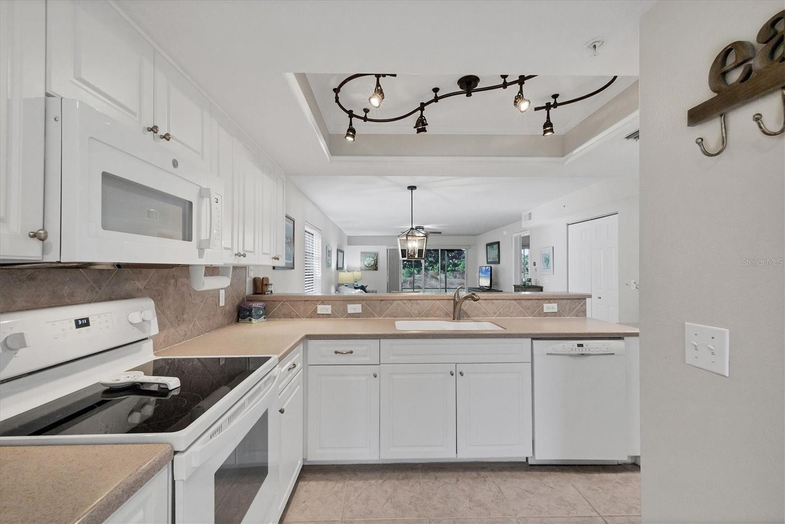 SANCTUARY AT GOLDEN TEE PH 04 BLDG 07 - Residential