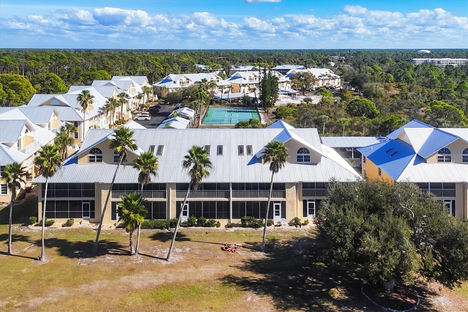 SANCTUARY AT GOLDEN TEE PH 04 BLDG 07 - Residential