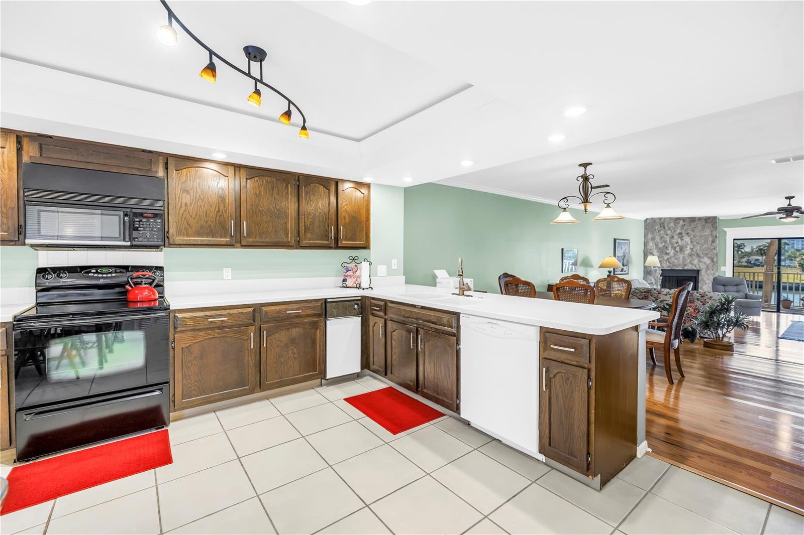 VILLAGE OF PARADISE ISLAND - Residential