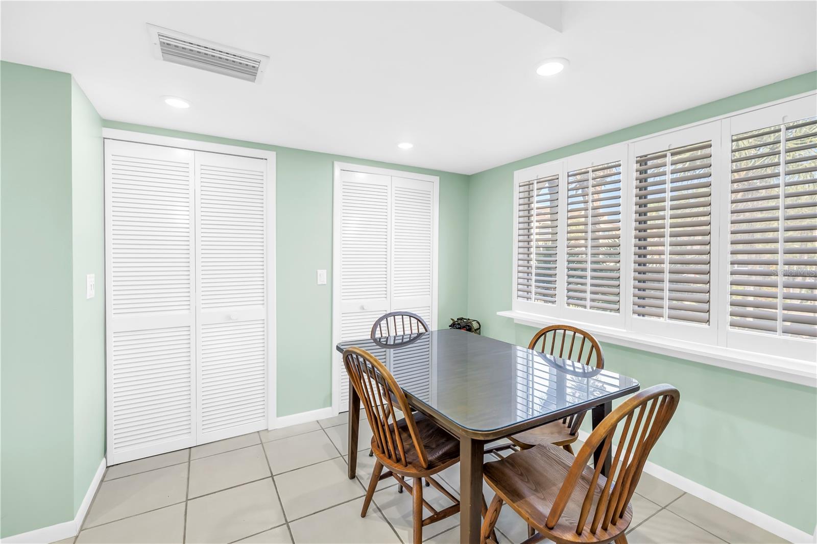 VILLAGE OF PARADISE ISLAND - Residential