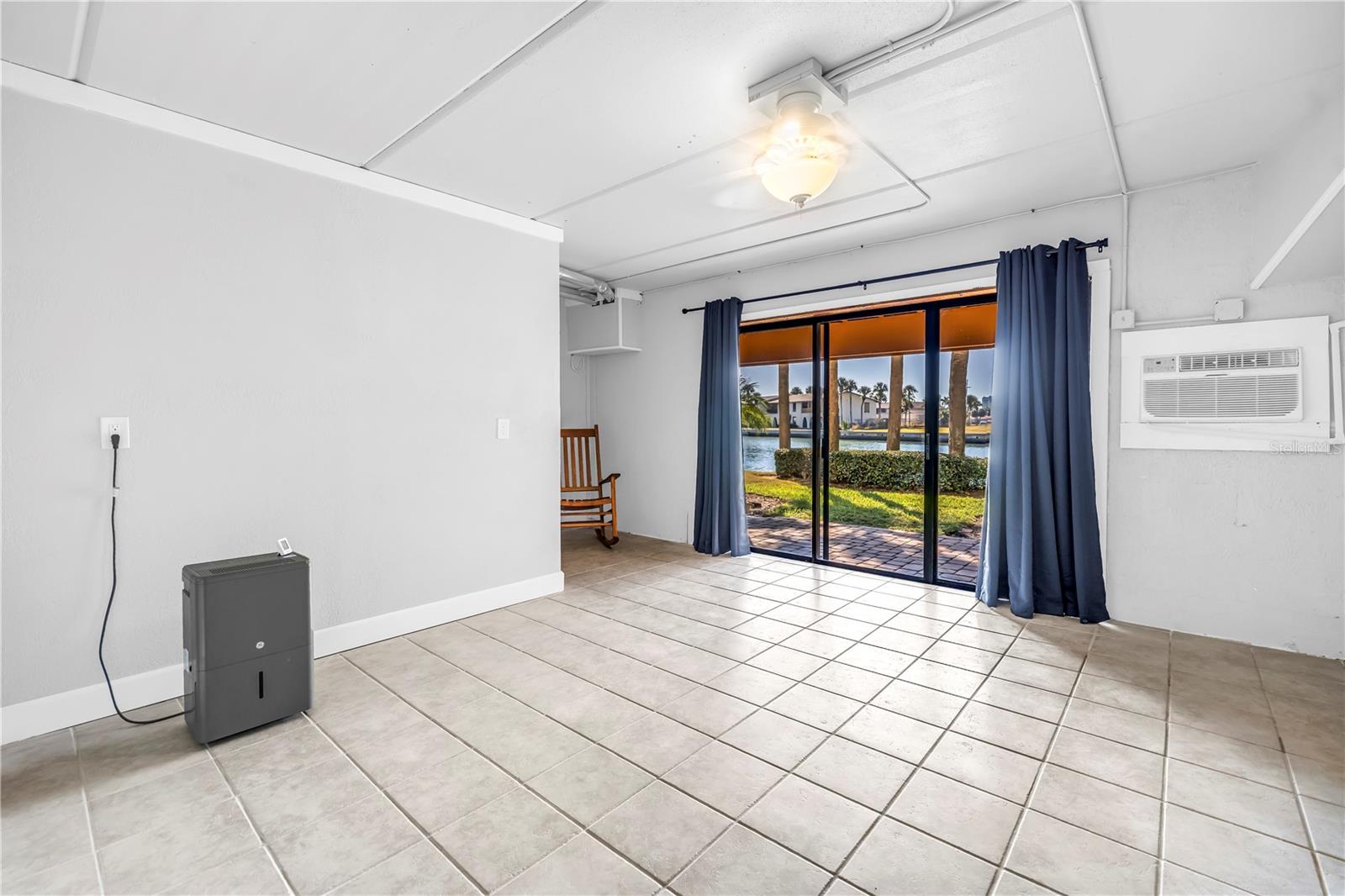 VILLAGE OF PARADISE ISLAND - Residential