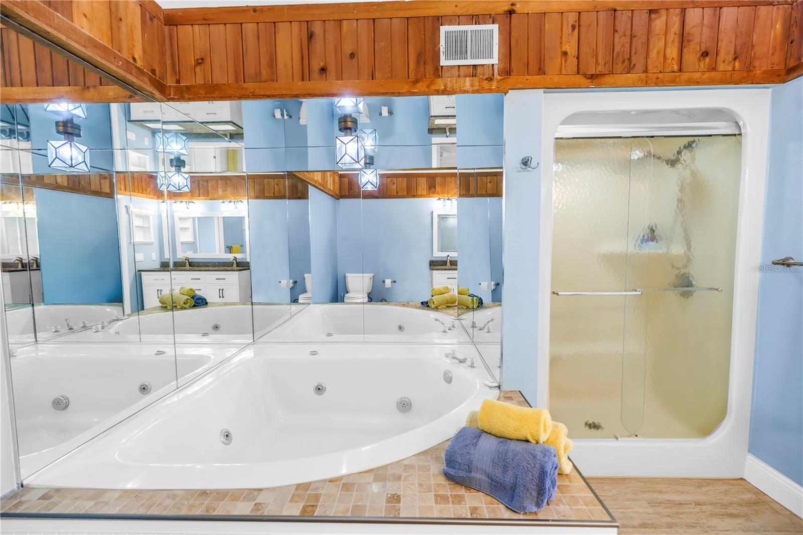 VILLAGE OF PARADISE ISLAND - Residential