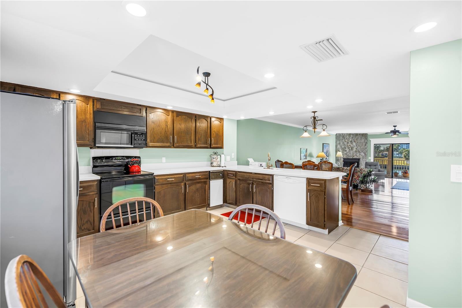 VILLAGE OF PARADISE ISLAND - Residential