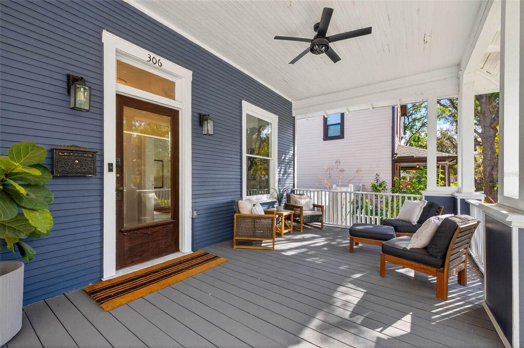 Photo of 306 E Ross Avenue, Tampa, FL 33602 (MLS # TB8480531)